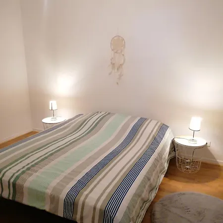 F2 Alyssa Apartment
